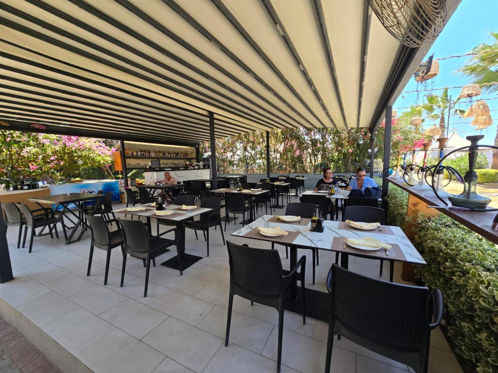 Okej Hotell Golem (Tirana)